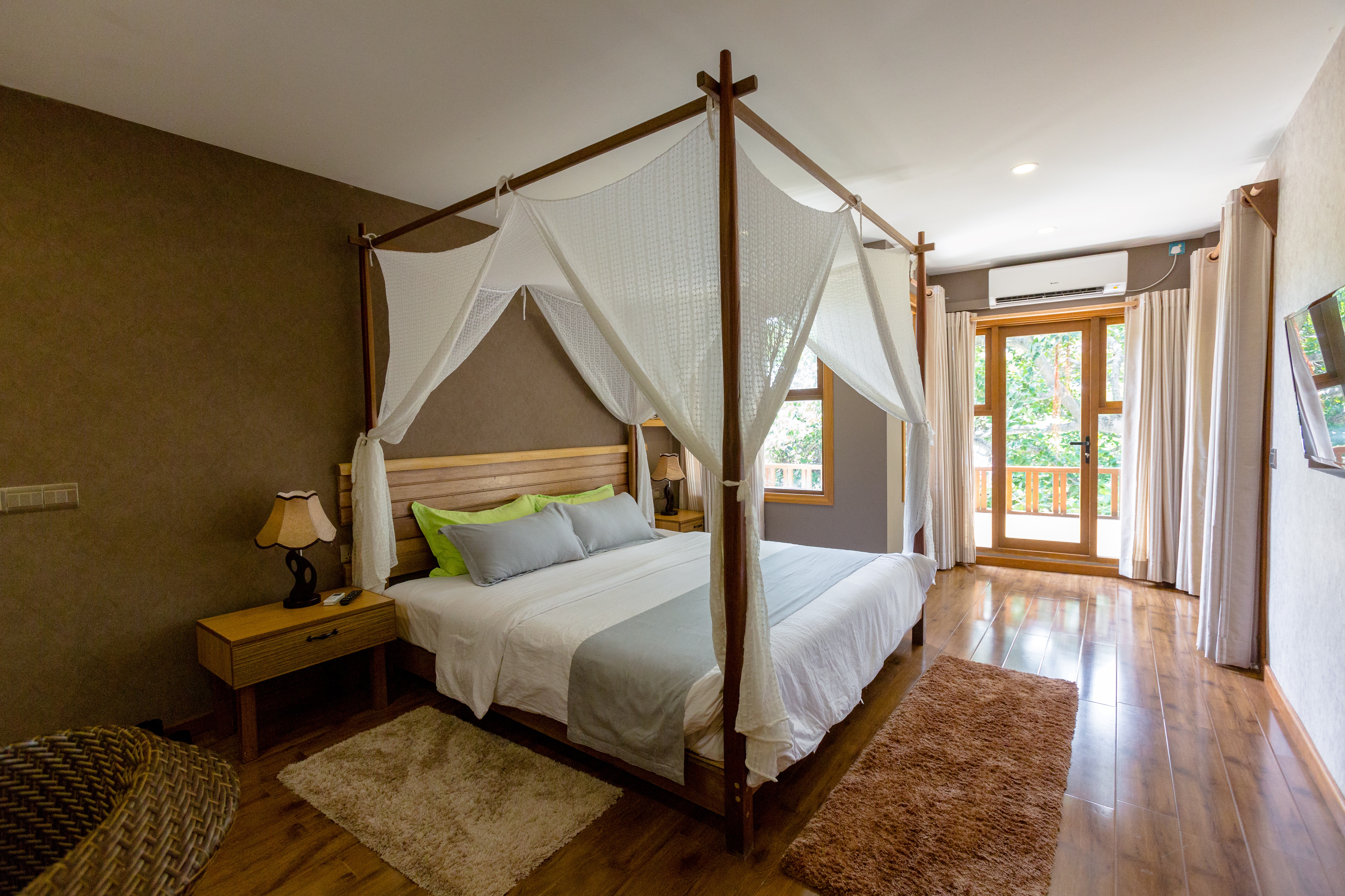 Grand Ocean View Suite - Image 6